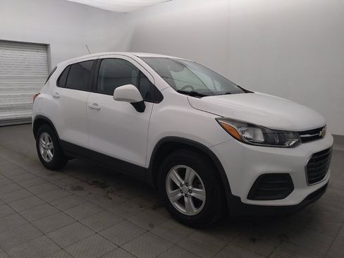 Used 2019 Chevrolet Trax LS w/ Tint and Cruise Package FWD image 11