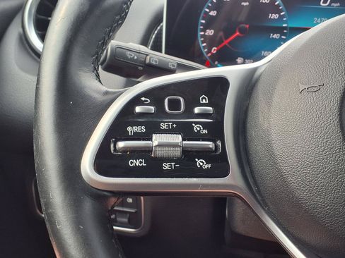Used 2020 Mercedes-Benz GLB 250 4MATIC image 30
