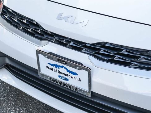 Used 2023 Kia Forte LXS w/ LXS Technology Package image 5