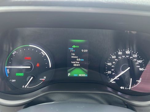 Used 2023 Toyota Sienna LE FWD image 4