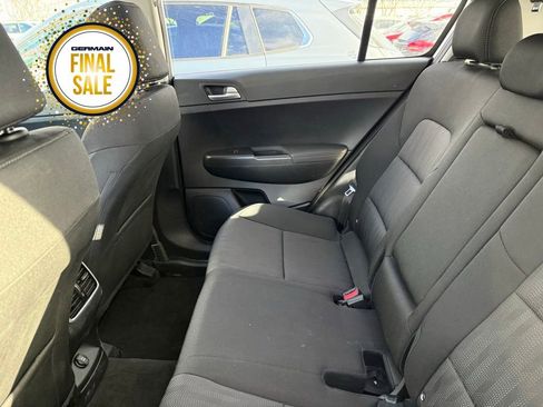 Certified 2022 Kia Sportage LX image 7