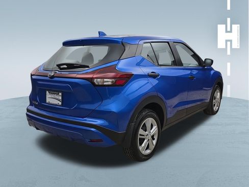 Used 2025 Nissan Kicks Play S FWD image 4