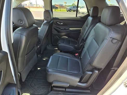Used 2021 Chevrolet Traverse RS w/ LPO, Floor Liner Package FWD image 11