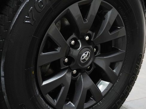 Used 2023 Toyota Tacoma SR5 image 10