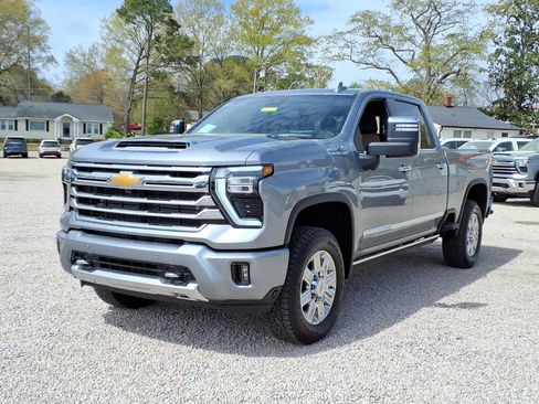 New 2026 Chevrolet Silverado 2500 High Country w/ High Country Premium Package AWD/4WD image 3