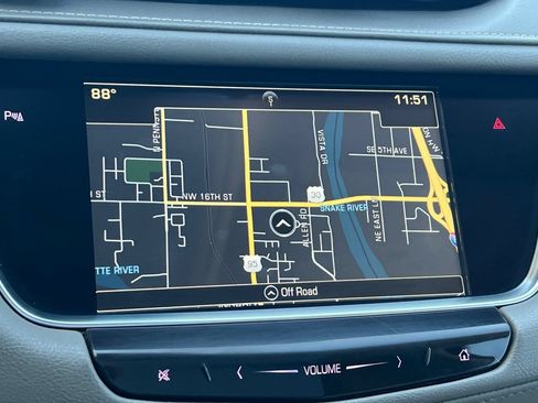 Used 2018 Cadillac XT5 Premium Luxury AWD/4WD image 16