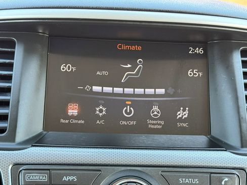 Used 2020 Nissan Pathfinder SL AWD/4WD image 34