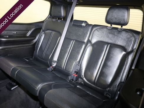 Used 2022 Jeep Wagoneer Series III w/ Premium Group I image 12