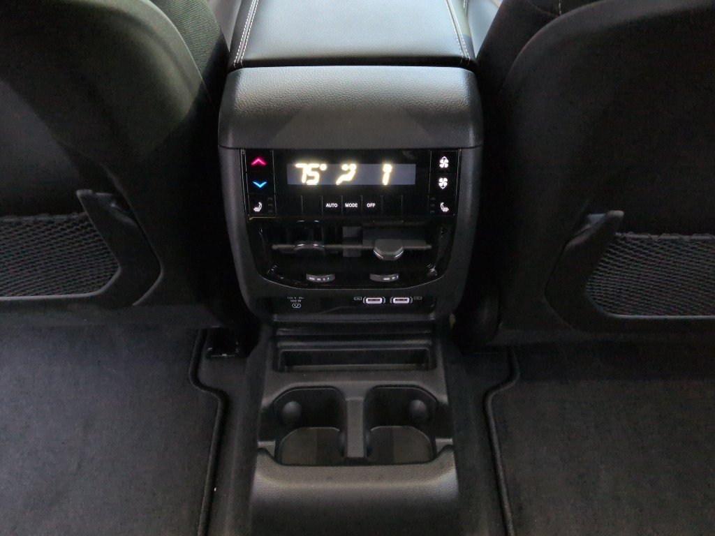 New 2025 Jeep Grand Cherokee L Limited w/ Luxury Tech Group II AWD/4WD image 23