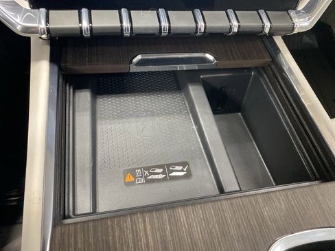 Certified 2024 GMC Acadia Denali w/ Super Cruise Package image 16