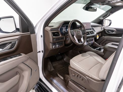 Used 2022 GMC Yukon SLT w/ SLT Premium Package RWD image 12