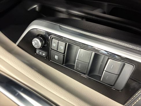 New 2026 Toyota Sienna Platinum AWD/4WD image 23