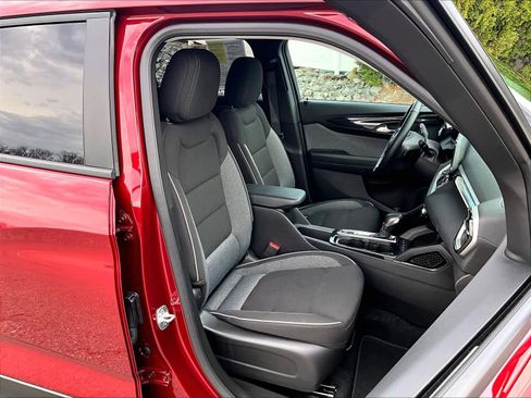 Used 2025 Chevrolet TrailBlazer LT w/ Convenience Package image 13
