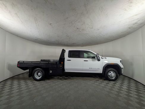 New 2025 GMC Sierra 3500 Pro w/ Convenience Package AWD/4WD image 6
