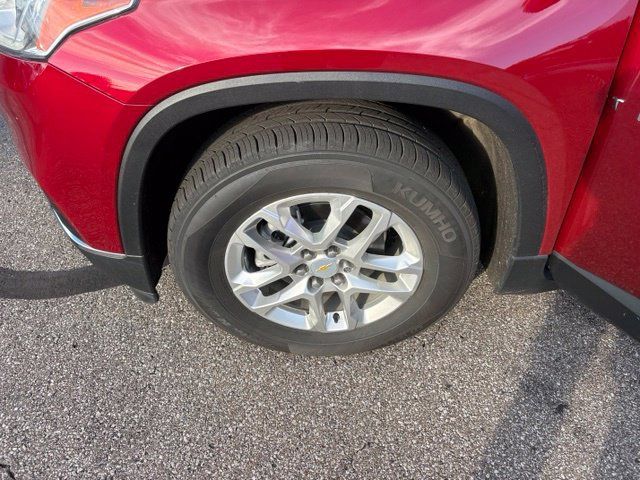 Used 2021 Chevrolet Traverse LT FWD image 19