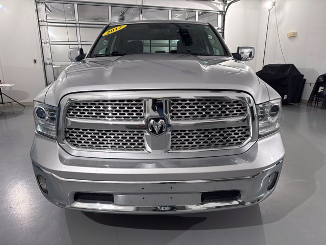 Used 2017 RAM 1500 Laramie AWD/4WD image 2