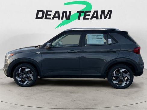 New 2026 Hyundai Venue SEL FWD image 4