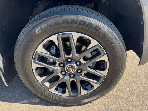 Used 2022 Toyota Tundra Limited image 9