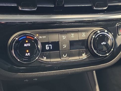 Used 2024 Buick Envista Sport Touring w/ Convenience I Package FWD image 26