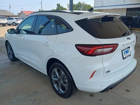 Used 2023 Ford Escape ST-Line w/ Tech Pack #1 FWD image 3