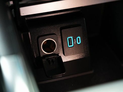 Used 2020 Ford Explorer Limited image 28