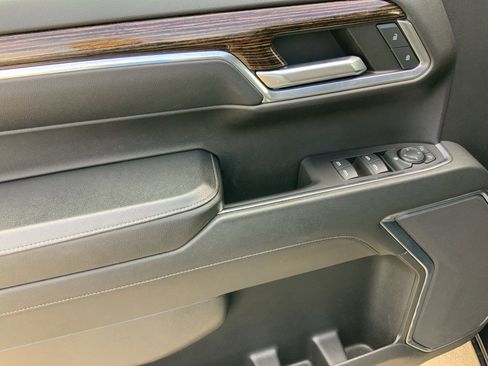 Used 2023 GMC Sierra 1500 Elevation image 12