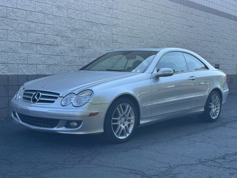 Used 2008 Mercedes-Benz CLK 350 Coupe image 5