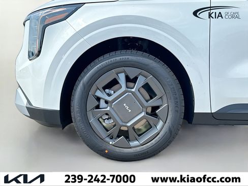 New 2026 Kia Carnival EX FWD image 42