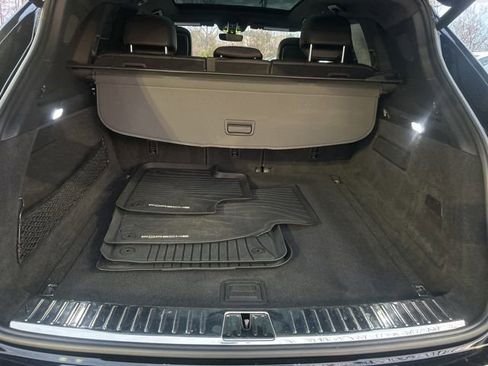 Used 2020 Porsche Cayenne image 18