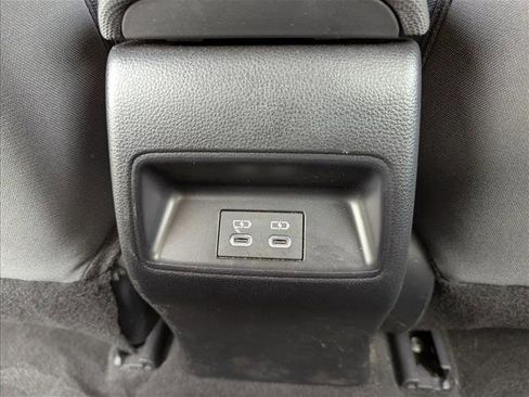 Used 2025 Toyota Corolla LE image 16