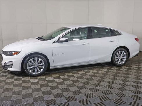 Used 2022 Chevrolet Malibu LT image 16