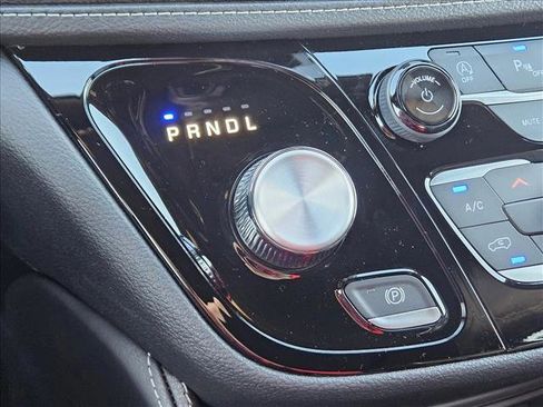 New 2026 Chrysler Pacifica Limited image 14