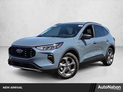 Used 2025 Ford Escape ST-Line image 1