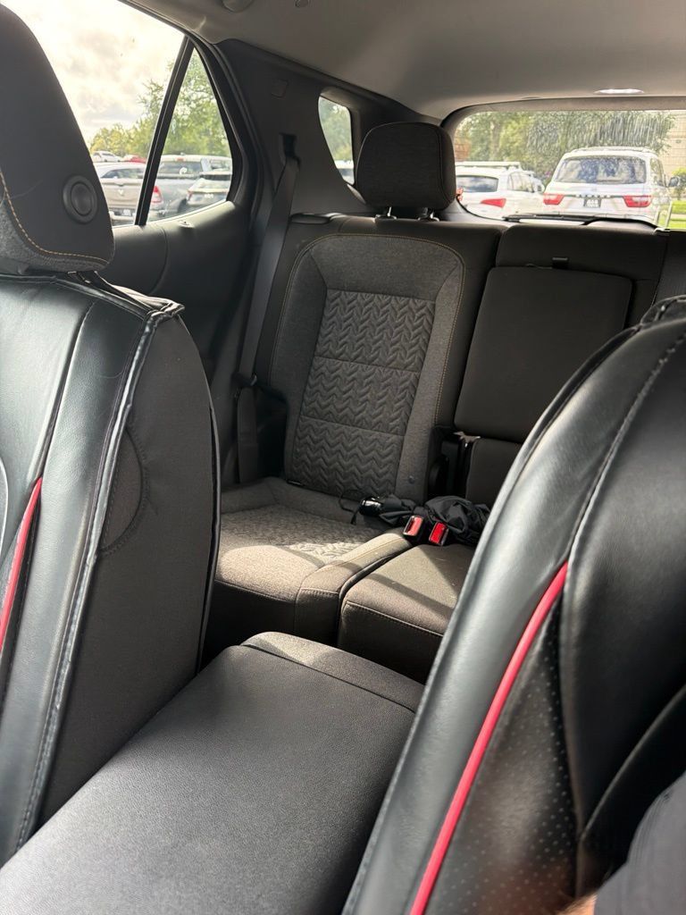 Used 2024 Chevrolet Equinox LT FWD image 5