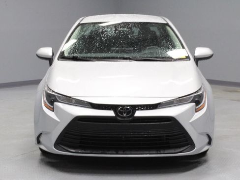 Used 2024 Toyota Corolla LE FWD image 6