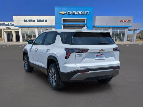 New 2026 Chevrolet Equinox LT w/ Convenience Package II FWD image 12