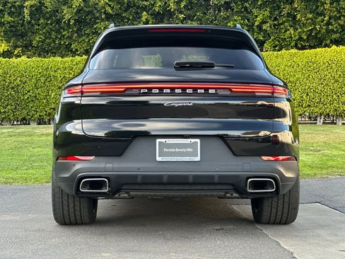 New 2026 Porsche Cayenne image 7
