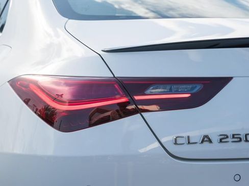 Certified 2025 Mercedes-Benz CLA 250 4MATIC image 7
