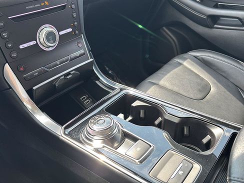 Used 2019 Ford Edge Titanium w/ Cold Weather Package AWD/4WD image 16