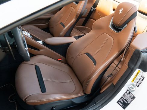 Used 2024 Ferrari Roma Spider RWD image 25