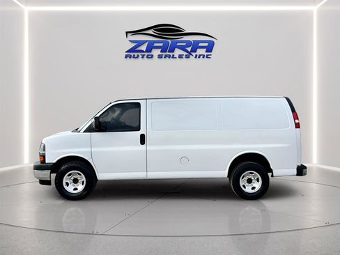 Used 2019 Chevrolet Express 2500 w/ Driver Convenience Package image 3