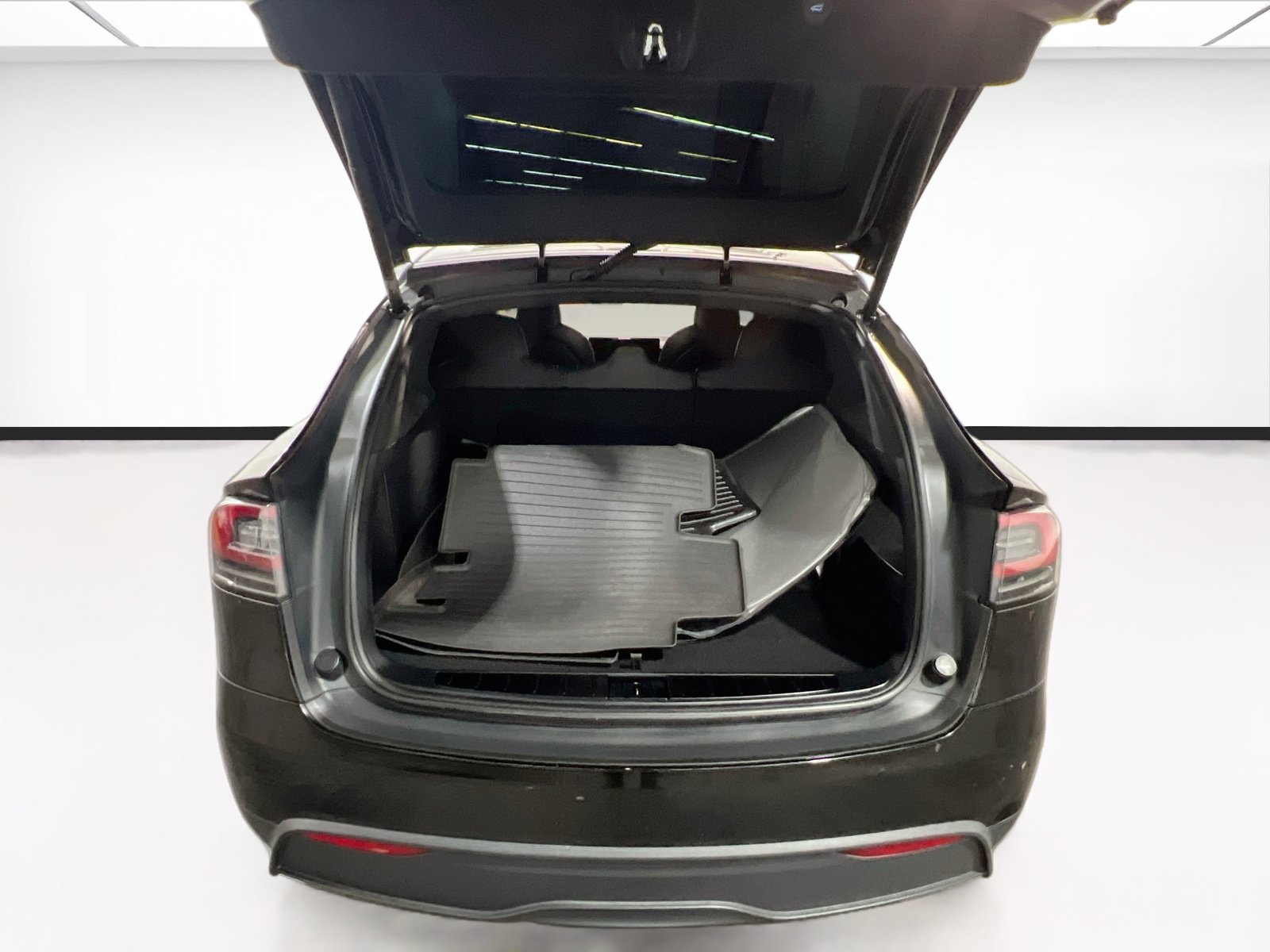 Used 2025 Tesla Model X AWD/4WD image 20