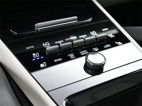 New 2025 Porsche Cayenne S image 12