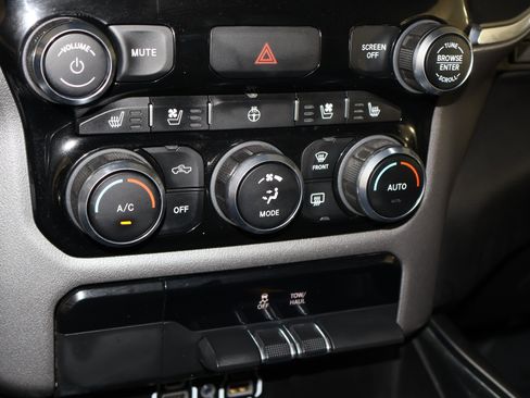 Used 2024 RAM 1500 Laramie image 32