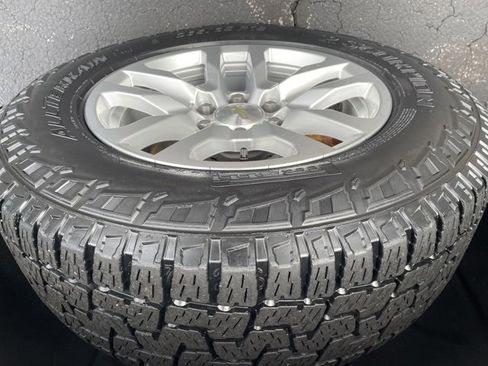 Used 2019 Chevrolet Silverado 1500 LT w/ All-Star Edition image 60