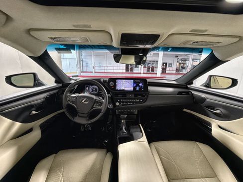 Used 2022 Lexus ES 300h 300h Luxury image 23