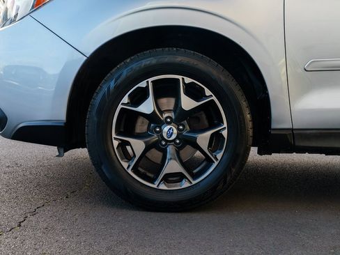 Used 2014 Subaru Forester 2.5i image 7