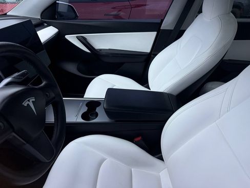 Used 2021 Tesla Model Y Long Range AWD/4WD image 23