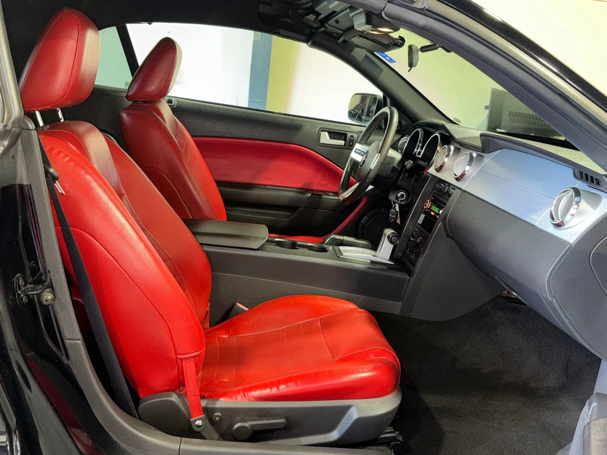 Used 2005 Ford Mustang GT Premium RWD image 20