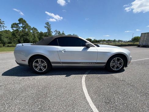 Used 2012 Ford Mustang Premium RWD image 3